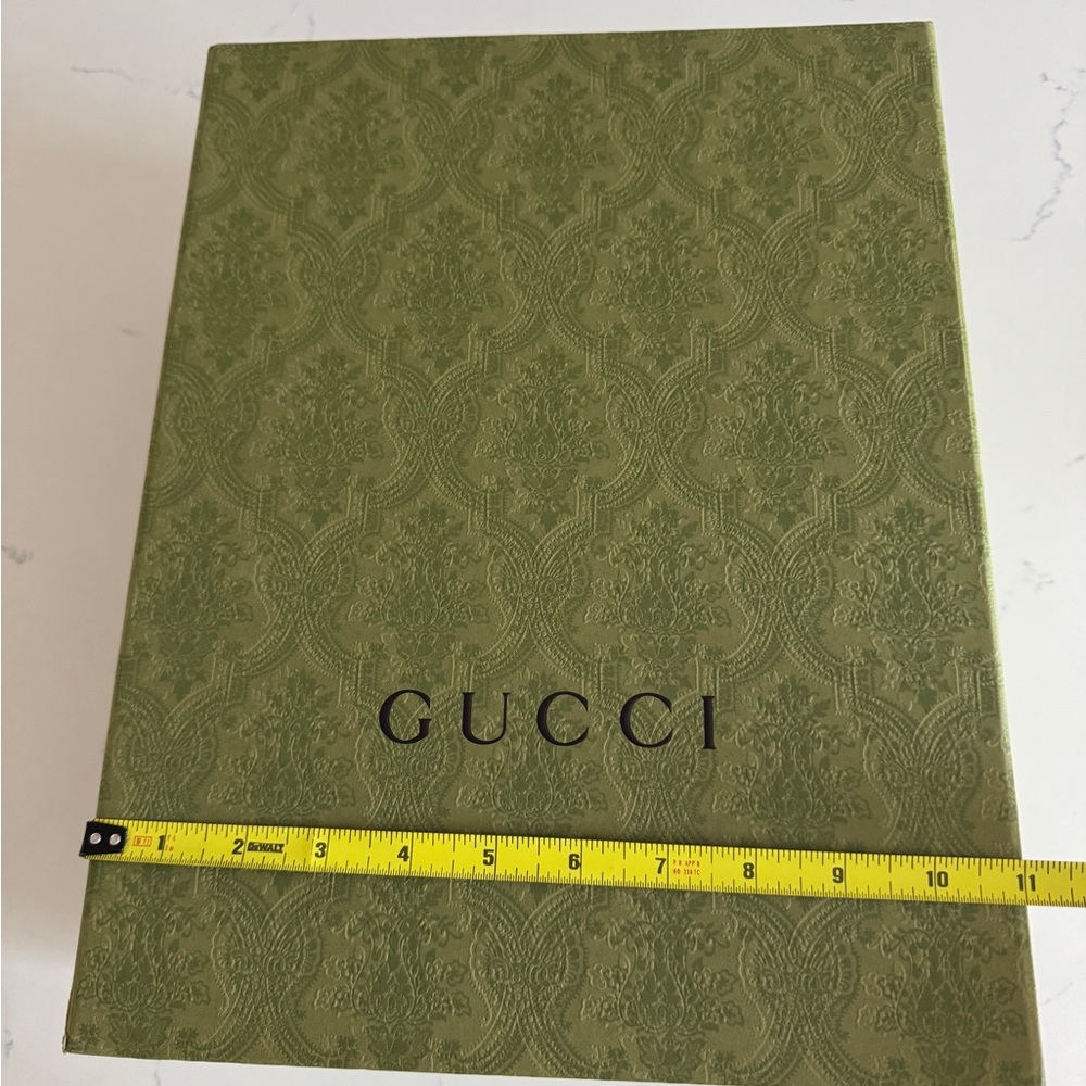 Gucci Olive Embossed Box, shopping bag and dust bag - Picture 3 of 9